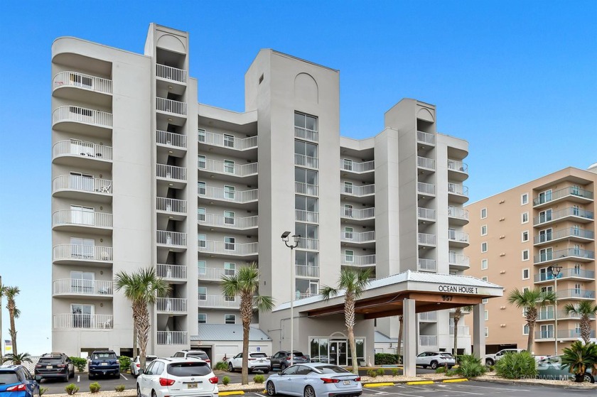 Discover breathtaking views in this beautiful corner 3-bedroom - Beach Home for sale in Gulf Shores, Alabama on Beachhouse.com