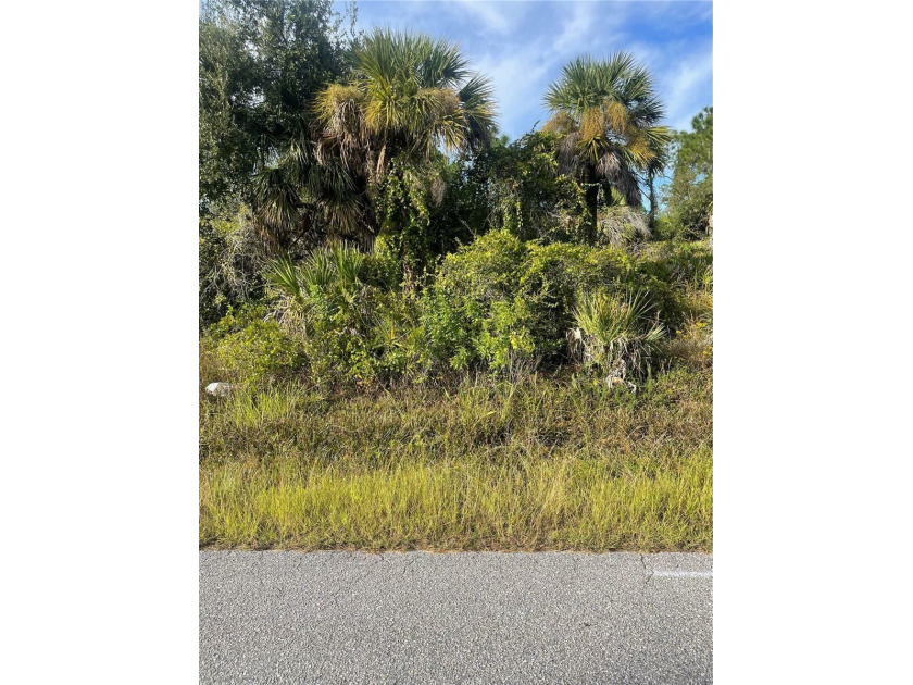 Great residential lot in Port Charlotte.  No HOA!  Adjacent lot - Beach Lot for sale in Port Charlotte, Florida on Beachhouse.com