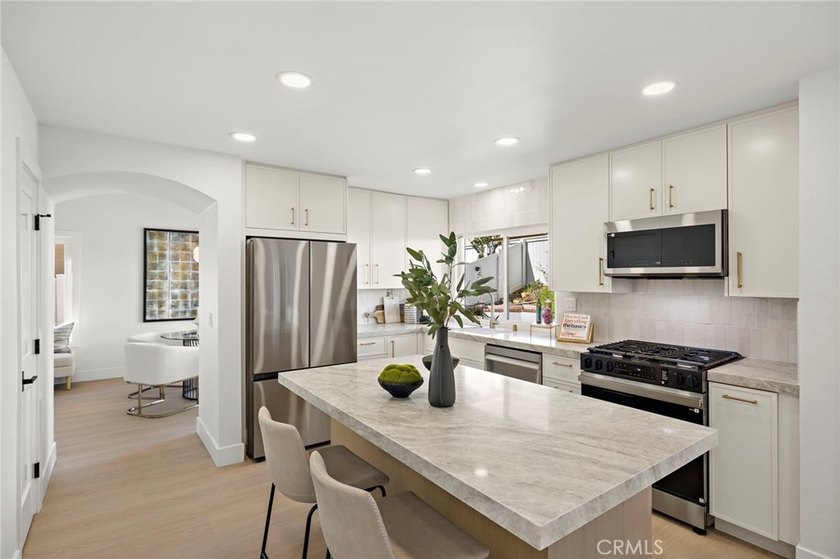 Welcome to 20 Osoberry -- a beautifully reimagined home in the - Beach Home for sale in Rancho Santa Margarita, California on Beachhouse.com