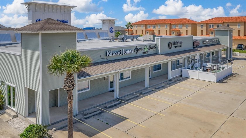 Prime retail and restaurant opportunity on Padre Island, ideally - Beach Office for sale in Corpus Christi, Texas on Beachhouse.com
