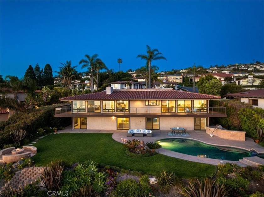 Breathtaking, panoramic ocean  sunset views from nearly every - Beach Home for sale in Palos Verdes Estates, California on Beachhouse.com