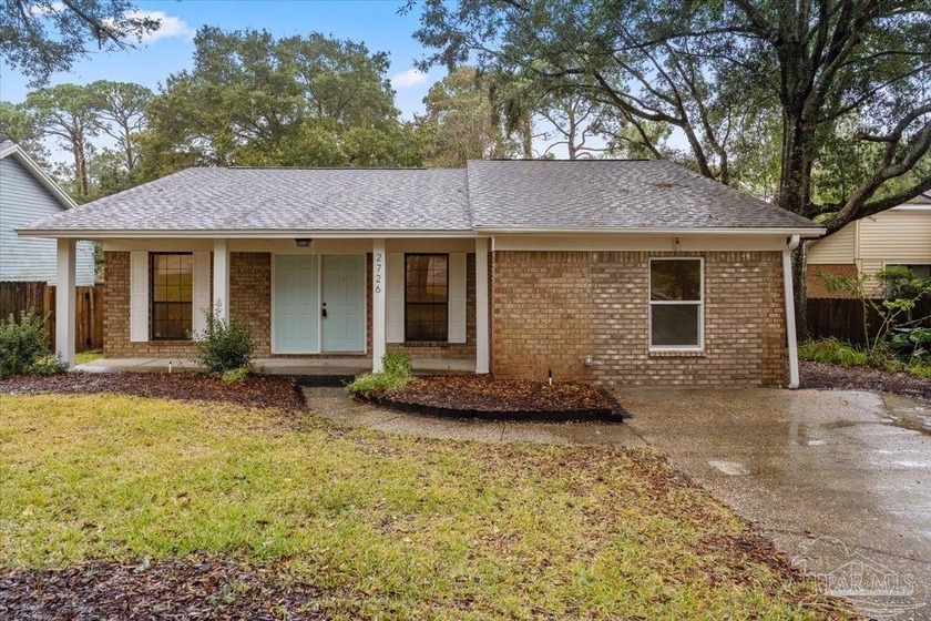 Welcome to this charming 3-bedroom, 2-bath home in the desirable - Beach Home for sale in Gulf Breeze, Florida on Beachhouse.com