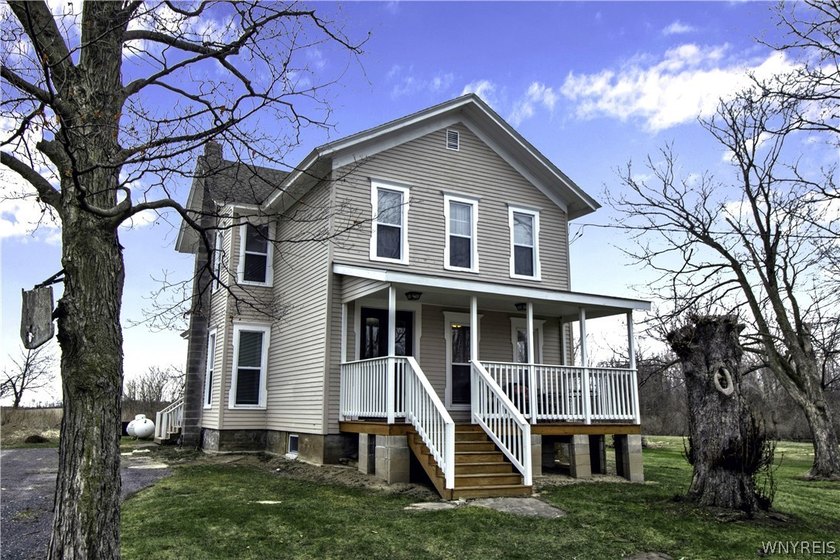Welcome to 1359 Transit Rd, in Kent New York, located minutes - Beach Home for sale in Kent, New York on Beachhouse.com