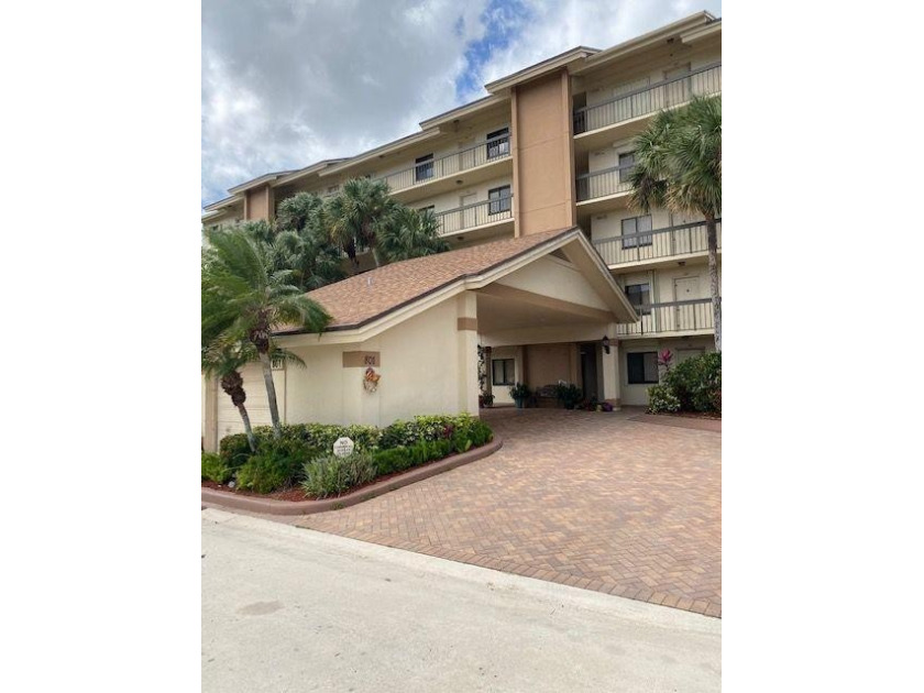 WELL MAINTAINED 3rd FLOOR UNIT WITH GREAT PANORAMIC VIEWS OF THE - Beach Condo for sale in Jupiter, Florida on Beachhouse.com