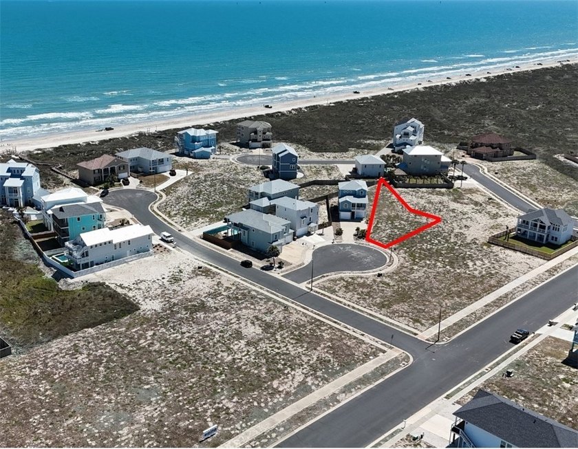 Ready to claim your slice of coastal paradise? This oversized - Beach Lot for sale in Port Aransas, Texas on Beachhouse.com