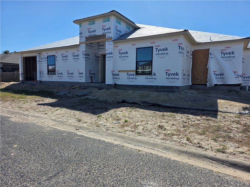 Island Dream Home and brand New! HONEY HOMES is building another - Beach Home for sale in Corpus Christi, Texas on Beachhouse.com