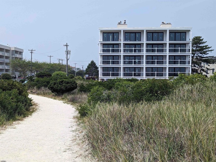 Great value for this oceanfront end condo! Oceanside at - Beach Condo for sale in Brigantine, New Jersey on Beachhouse.com