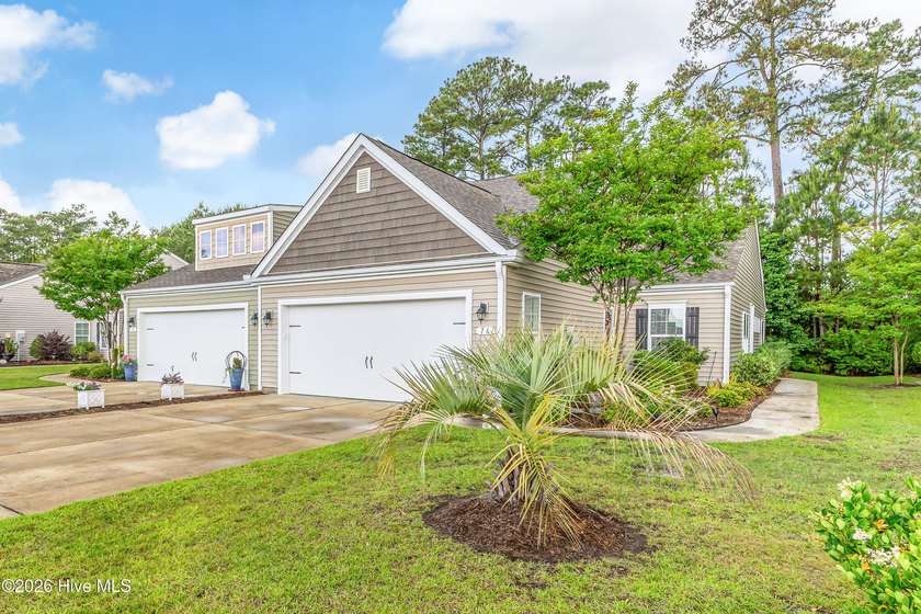 Beautifully maintained 3-bedroom, 2-bath duet-style home located - Beach Townhome/Townhouse for sale in Carolina Shores, North Carolina on Beachhouse.com