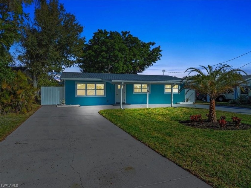 Motivated Seller! Welcome to 12511 Davis Blvd in Fort Myers! - Beach Home for sale in Fort Myers, Florida on Beachhouse.com