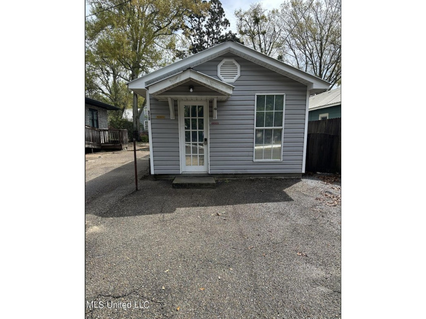 Explore the ideal investment opportunity nestled in downtown - Beach Home for sale in Ocean Springs, Mississippi on Beachhouse.com