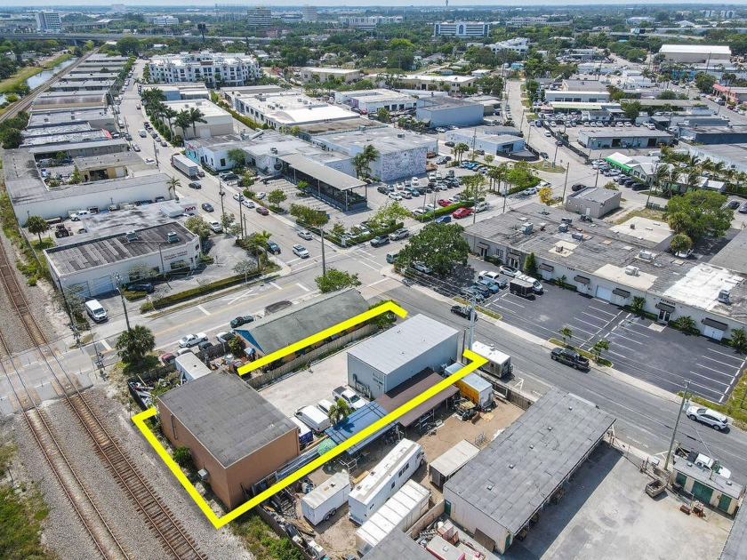 2 Freestanding Buildings - 4,040 sqft in Total* Front Building - Beach Commercial for sale in West Palm Beach, Florida on Beachhouse.com