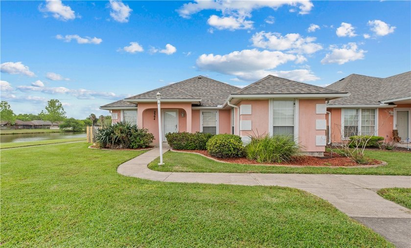 Tucked away in Ingleside, this well-maintained 3-bedroom, 2-bath - Beach Home for sale in Ingleside, Texas on Beachhouse.com