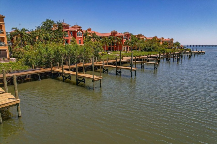 Welcome to your waterfront dream condo in Clearwater, Florida! - Beach Condo for sale in Clearwater, Florida on Beachhouse.com