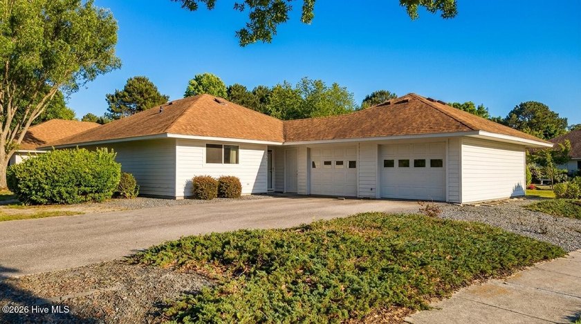 Centrally located in the heart of Wilmington, this beautifully - Beach Townhome/Townhouse for sale in Wilmington, North Carolina on Beachhouse.com