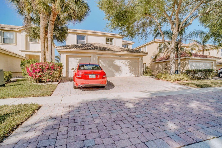 Exquisite 5-bed/3 bath residence nestled in a gated community - Beach Home for sale in West Palm Beach, Florida on Beachhouse.com