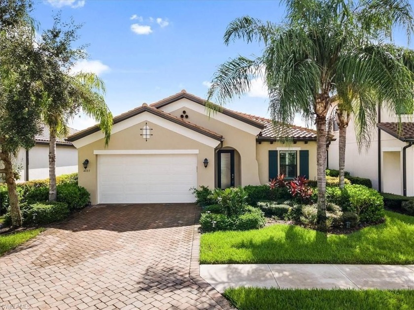 Welcome to SWFL lifestyle!! Beautiful single home family in - Beach Home for sale in Naples, Florida on Beachhouse.com