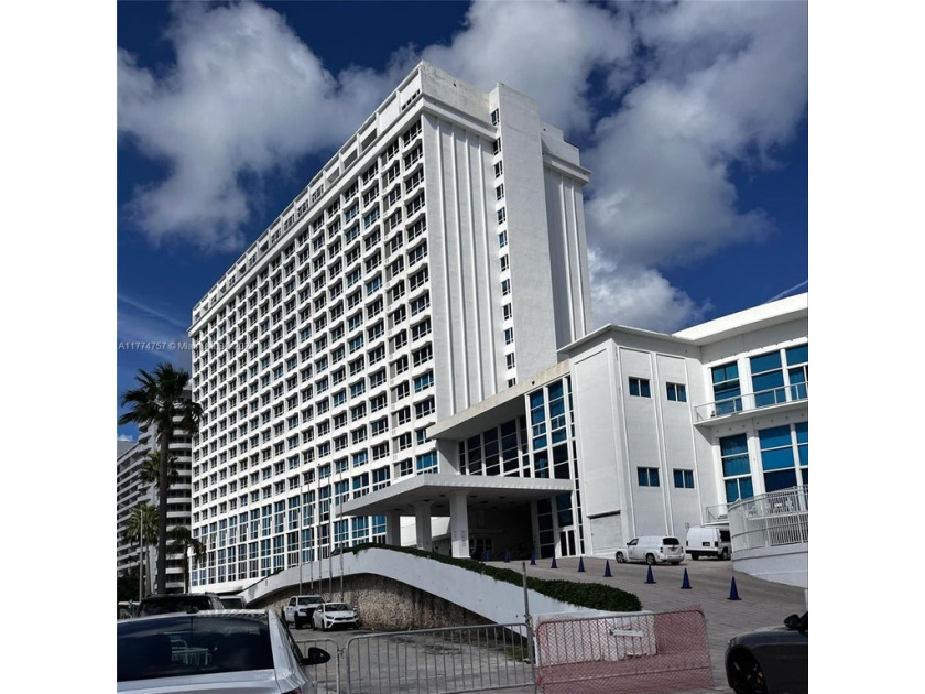 Oceanfront Large 2 story one bedroom loft in the heart of Miami - Beach Condo for sale in Miami Beach, Florida on Beachhouse.com