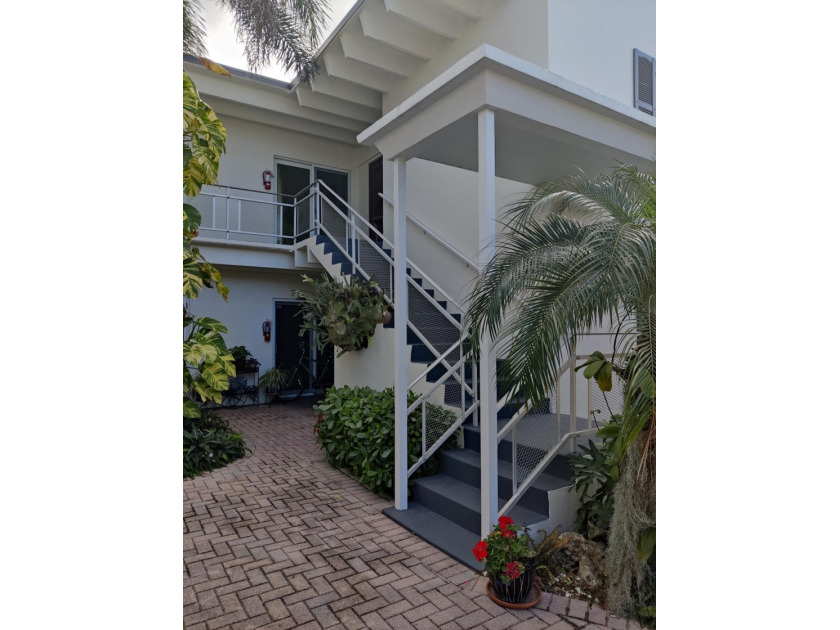 This coop apartment is situated right on the beautiful - Beach Condo for sale in Palm Beach Shores, Florida on Beachhouse.com
