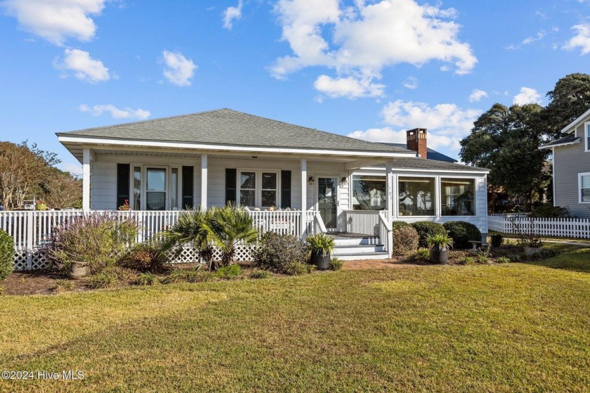 This 3 bedroom 2 bath home is located on a corner lot on Taylor - Beach Home for sale in Beaufort, North Carolina on Beachhouse.com