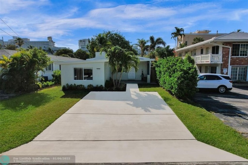 A MUST SEE! GORGEOUS Beach House located 1 block from Atlantic - Beach Home for sale in Pompano Beach, Florida on Beachhouse.com