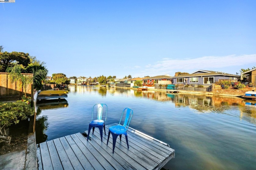 Rare and spectacular single-story waterfront lagoon home on a - Beach Home for sale in Alameda, California on Beachhouse.com