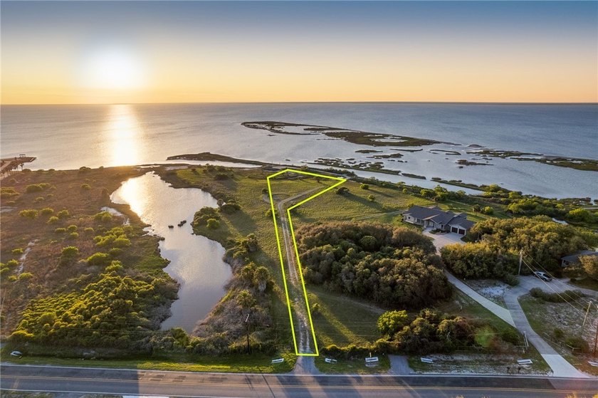 Rare opportunity to own 2.29 acres of prime bayfront land - Beach Acreage for sale in Rockport, Texas on Beachhouse.com