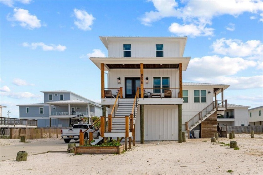Discover luxury and convenience at its finest in this exquisite - Beach Home for sale in Navarre, Florida on Beachhouse.com