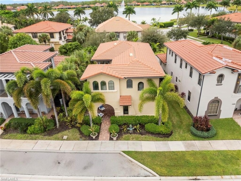 Welcome to this gorgeous WCI-built home, complete with 2nd floor - Beach Home for sale in Naples, Florida on Beachhouse.com