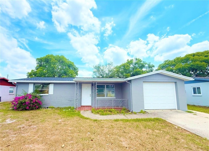Welcome to this charming and well-maintained 2-bedroom - Beach Home for sale in Port Richey, Florida on Beachhouse.com