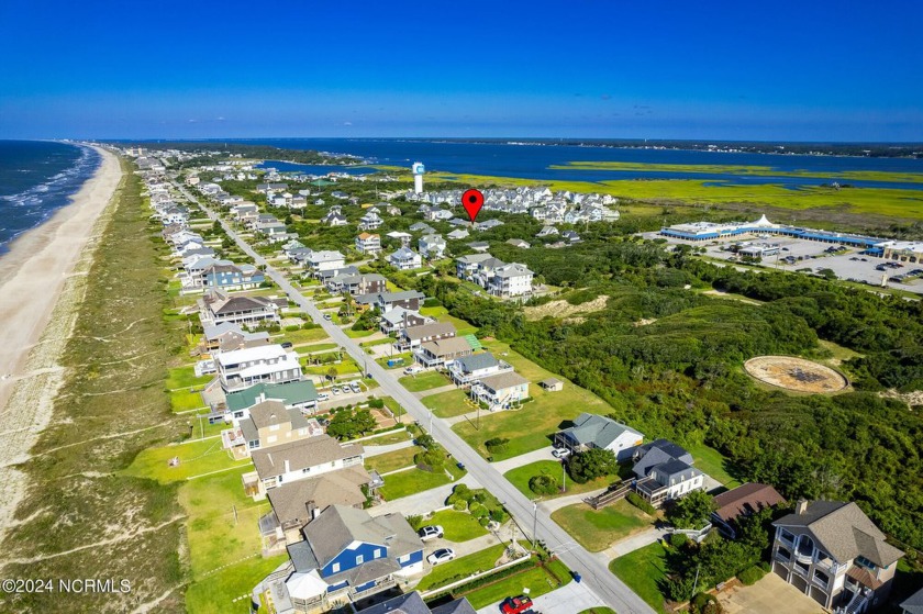 Welcome home to this ocean side cottage in the desirable Ocean - Beach Home for sale in Atlantic Beach, North Carolina on Beachhouse.com