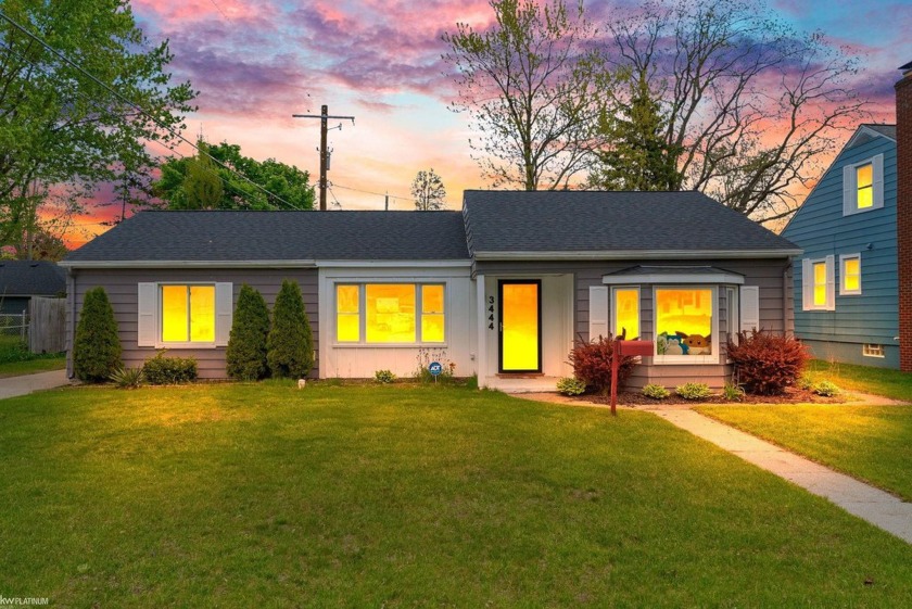 Charming 3-bedroom home located in a desirable neighborhood - Beach Home for sale in Port Huron, Michigan on Beachhouse.com