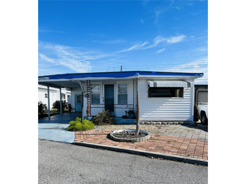 Excellent opportunity in the sought-after 55+ marina community - Beach Home for sale in Bradenton, Florida on Beachhouse.com