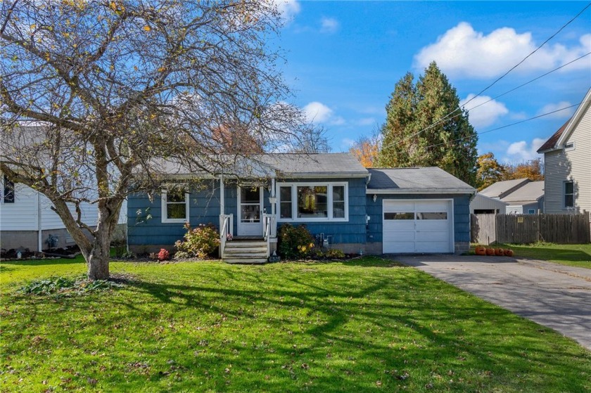 Welcome to 6303 Bennett Road in scenic Williamson, NY!  This - Beach Home for sale in Williamson, New York on Beachhouse.com