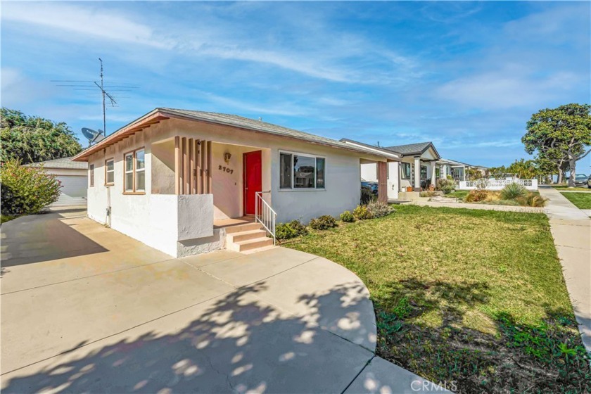 Welcome to this charming 3-bedroom, 1-bathroom home nestled in - Beach Home for sale in Redondo Beach, California on Beachhouse.com