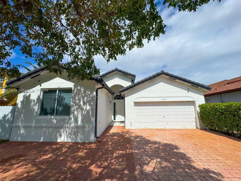 Stunning fully renovated 5 bedrooms, 3 bathrooms one-story - Beach Home for sale in Miami, Florida on Beachhouse.com