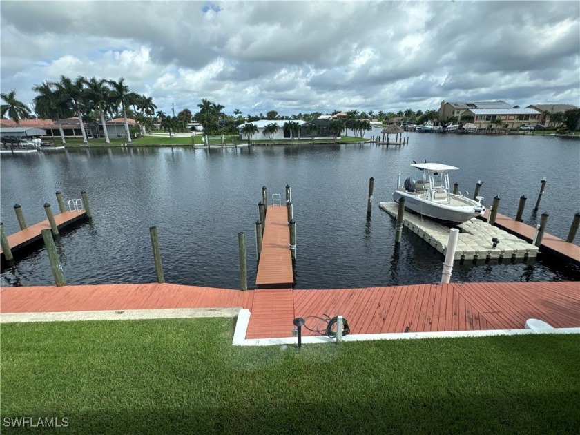 NO STORM DAMAGE MILTON!!
DIRECT GULF ACCESS WATERFRONT CONDO! - Beach Condo for sale in Cape Coral, Florida on Beachhouse.com