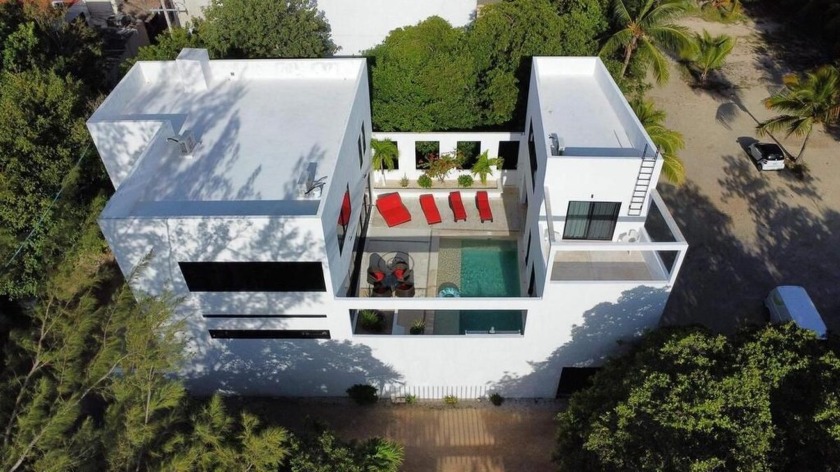 Magnificent modern villa located in the peaceful neighborhood of - Beach Home for sale in Playa Del Carmen,  on Beachhouse.com