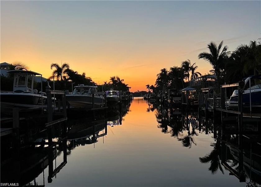 Here's your chance to create the ultimate coastal retreat on a - Beach Lot for sale in Naples, Florida on Beachhouse.com