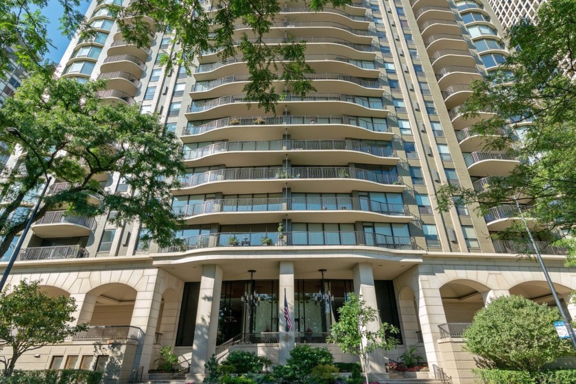 Welcome to Unit 23B which was completely renovated in 2022! - Beach Home for sale in Chicago, Illinois on Beachhouse.com