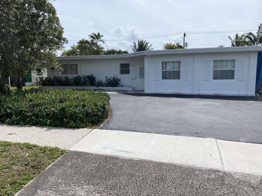 Great opportunity to make this house a home. Great location in - Beach Home for sale in Lake Park, Florida on Beachhouse.com