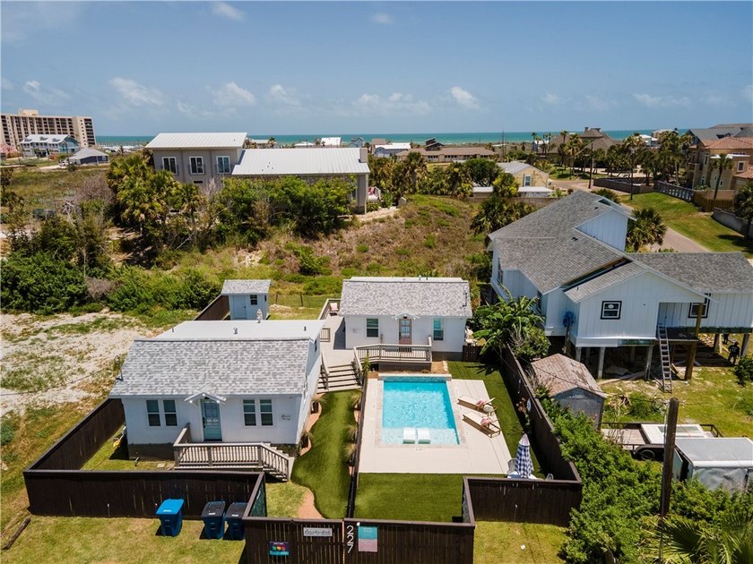 Rare opportunity to own TWO fully independent one bedroom - Beach Home for sale in Port Aransas, Texas on Beachhouse.com