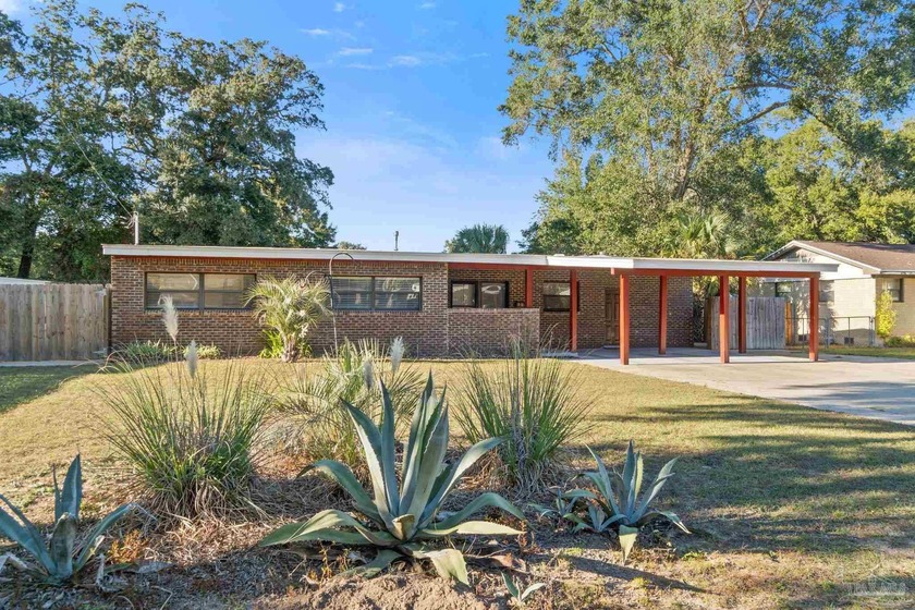 Read EVERYTHING this home has to offer. 3-bedroom, 2-bath - Beach Home for sale in Pensacola, Florida on Beachhouse.com