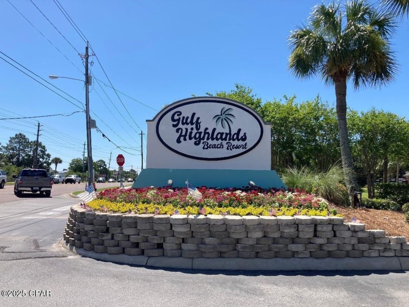 This is it! a walk to the beach end unit with a nice back yard - Beach Townhome/Townhouse for sale in Panama City Beach, Florida on Beachhouse.com