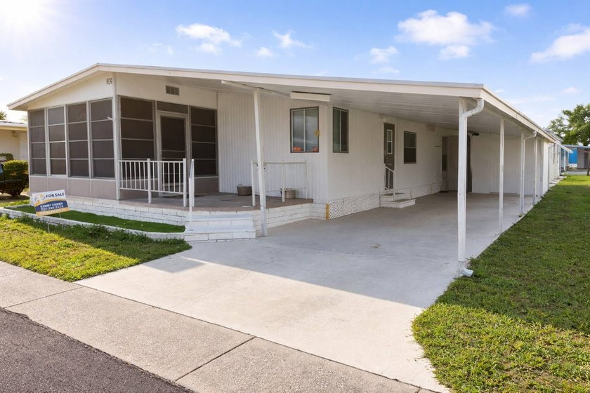 Charming & Spacious Home in Welcoming Community - Move-In Ready! - Beach Home for sale in Clearwater, Florida on Beachhouse.com