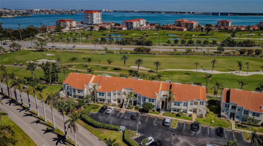 2-Bedroom 2 Baths Condo with amazing Golf Views in Isla Del Sol - Beach Condo for sale in St. Petersburg, Florida on Beachhouse.com