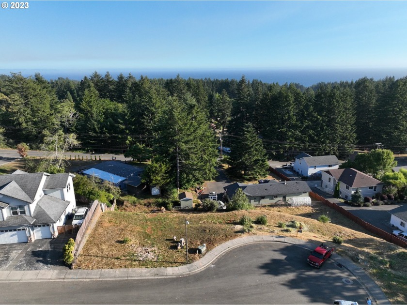 This lot is an exceptional find, offering stunning house plans - Beach Lot for sale in Brookings, Oregon on Beachhouse.com