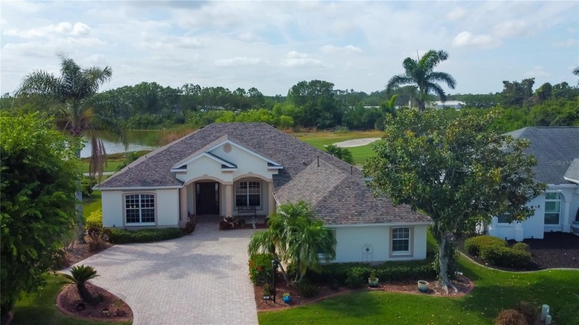 Seller is Motivated! This elegant 3-bedroom, 2.5-bathroom home - Beach Home for sale in Bradenton, Florida on Beachhouse.com