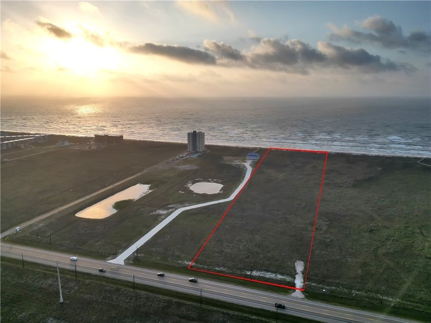 12.61 acres of beachfront land in Port Aransas. Zoned RM-AT - Beach Acreage for sale in Port Aransas, Texas on Beachhouse.com
