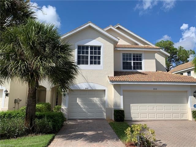 PRESERVE AND LAKE VIEWS! Nice 3 bedroom /2.5 bath townhome in - Beach Home for sale in Naples, Florida on Beachhouse.com