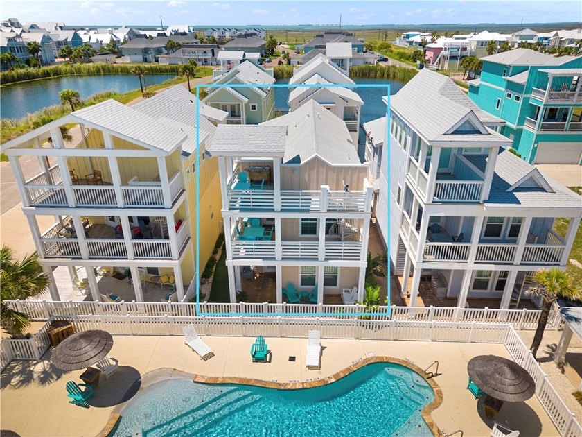 Priced below Taxable value this well maintained immaculate 2 - Beach Condo for sale in Port Aransas, Texas on Beachhouse.com